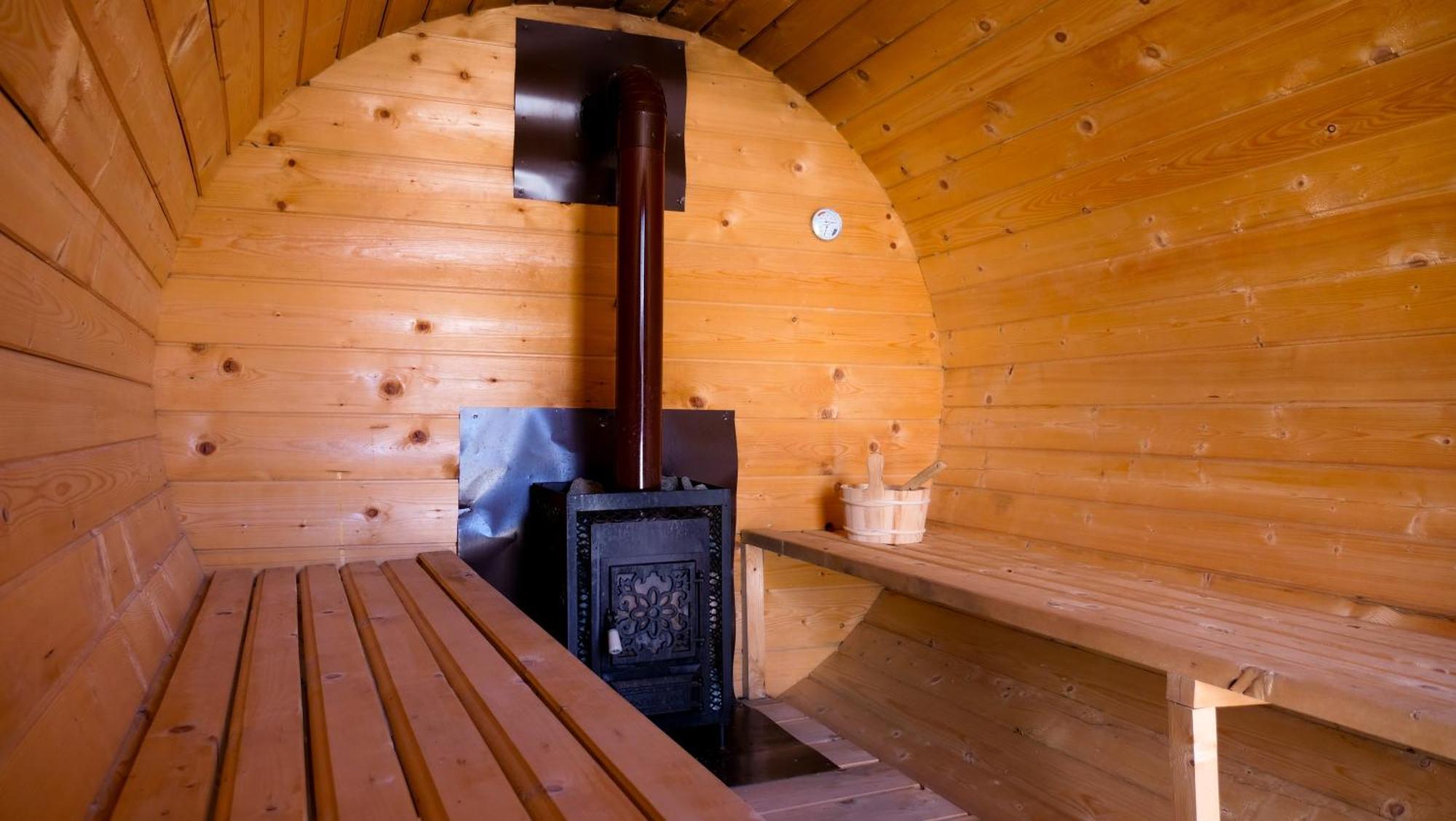 Hotel Casa Ambientt Curtea de Argeş Esterno foto